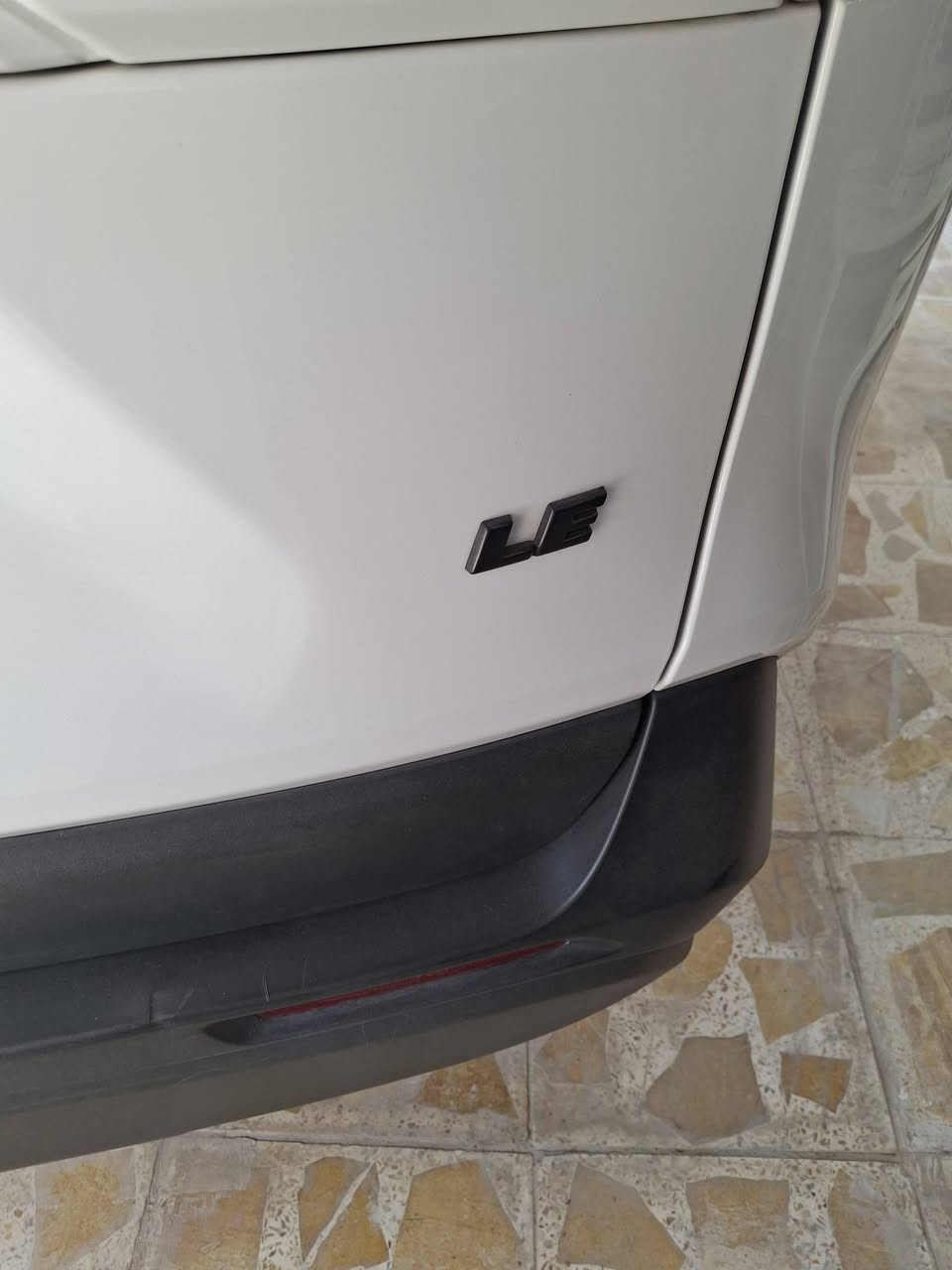 سيارة للبيع راف فور وارد امريكي لون موديل٢٠٢٤ ابيض  ماشيه٥ الف زيرو رقم بغداد بسمي ***********
