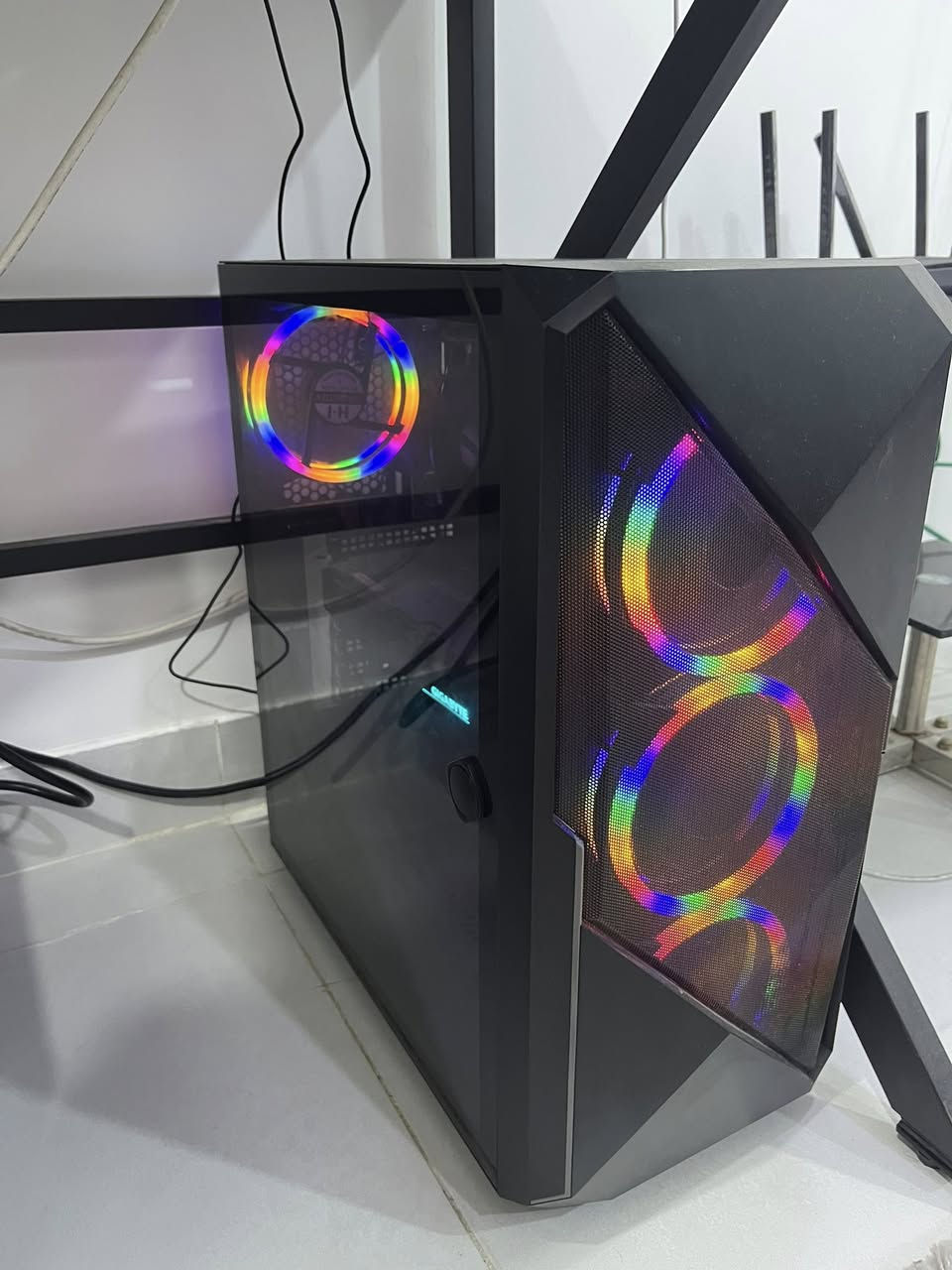 السلام عليكم PC للبيع المواصفات مرفقه بالصور ادناه مع صور للجهاز رايده هو و غراضة كاملة ( كيس + شاشة + UPS + ميز و كرسي ) ب 1,450,000


**إذا كنت صاحب هذا الإعلان وتريد حذفه لأي سبب، رجاءا أرسل رسالة إلى الدعم الفني**