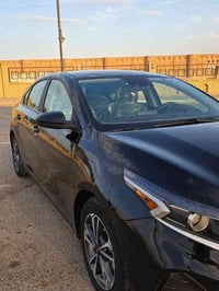 فورتي موديل 2024  رقم بغداد حره  بأسمي  السعر ١٧٠   باقي التفاصيل واتس...