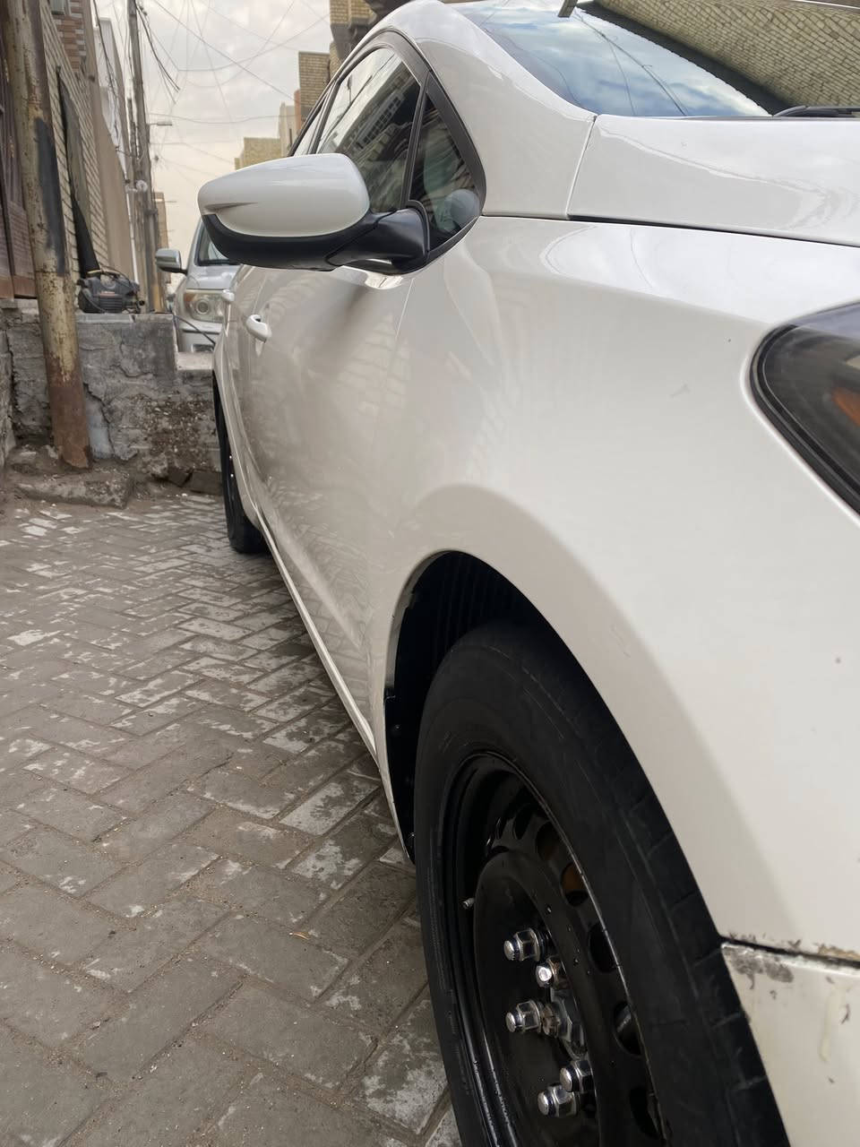 السلام عليكم فورتي وارد امريكي تبديل بنيد فقط صور الحادث بالمنشور موديل 2017 باسمي رقم بغداد مكينه 2000 عارضها ب 127 وبيها مجال ***********
