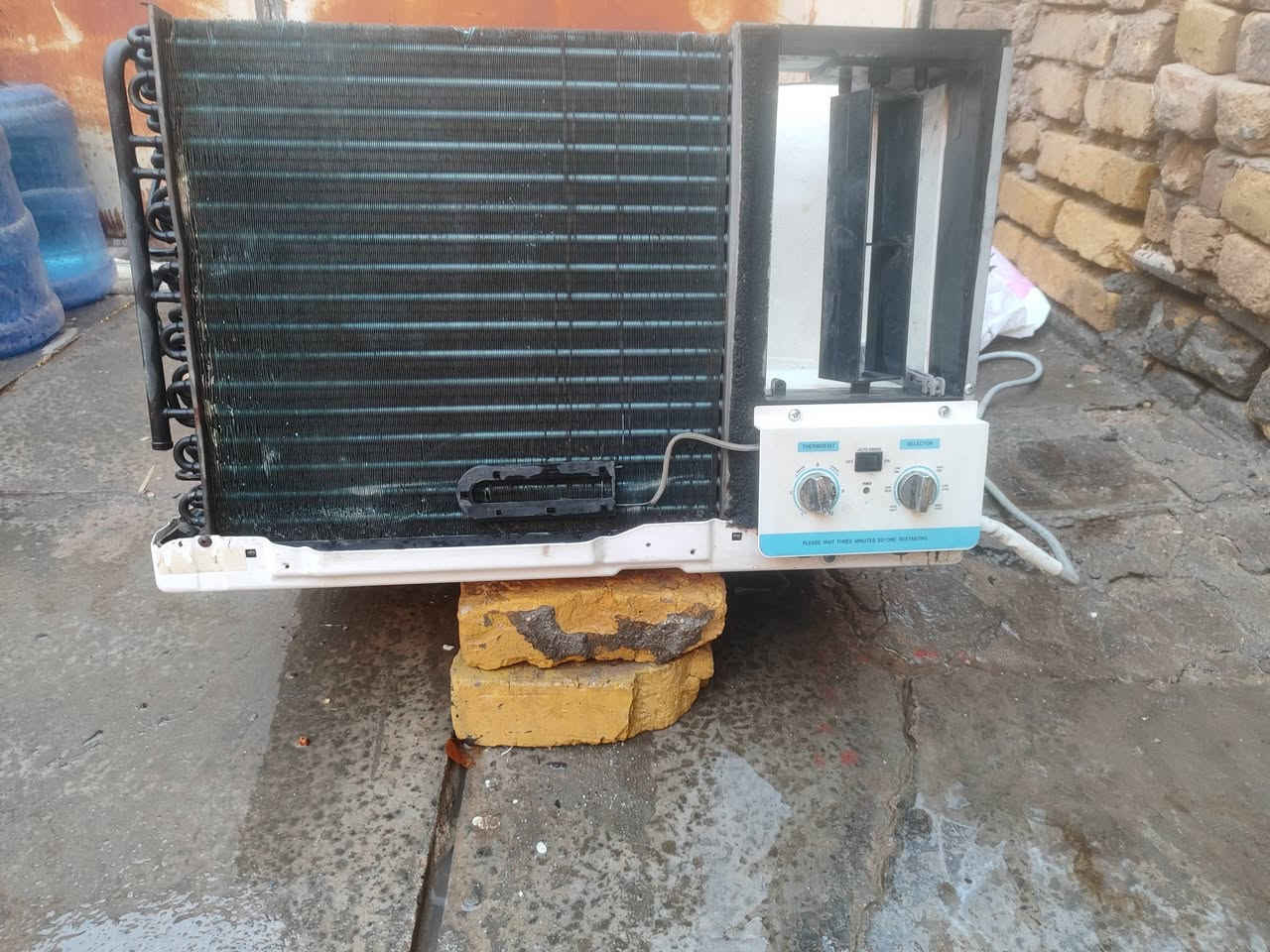 السلام عليكم سبلت اواكس ثنين طن شرط الفحص والنظافه والتبريد ومكيف شرط الفحص والنظافه والتبريد كلمن وسعرة شرط بلاديات ماداخلات تصليح شراي اتصل على الرقم ***********////***********
