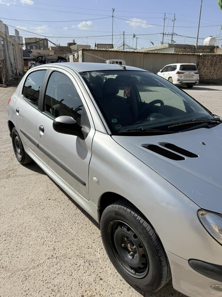 بيجو فرنسي للبيع 206 موديل 2009
رقم بابل إنكليزي 
كير ومكينه وحداديه وتبريد كله جديد ومناقصه شي 
السعر 45 ورقه 
***********
