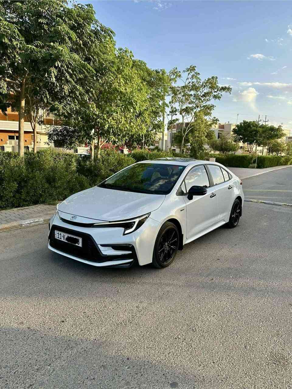 سلام عليكم
للبيع

نوع السيارة / كورلا هايبرد ❤️‍🔥 

موديل/2025

فئة بلاك توب 🖤 

فول مواصفات 

رقم بغداد 

صاير بي شخط بسيط 

شرط تحويل وكالة 

عنوان/ ديالى ـ خانقين 

***********
