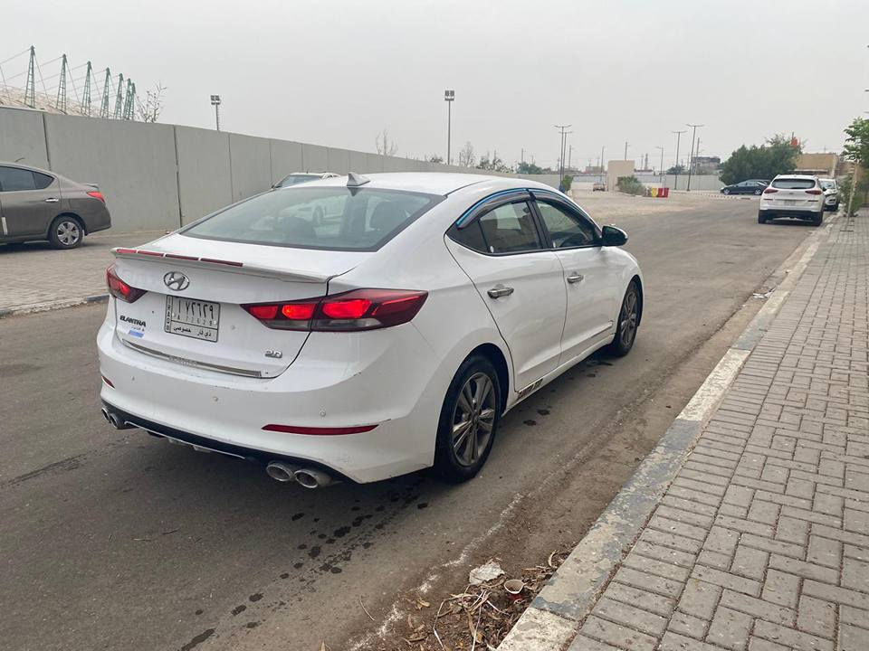 السلام عليكم النترا موديل 17 وارد كندي السياره كلين بس بيها قبق الجنطه مبدل بلاد وبيها  الجاملغ الخلفي بيه صبغ والباقي كفاله السياره جديده ومتعوب عليها مال جناي مكينه 2000  دوش كير حداديه تبريد كلها جديده  مواصفاتها تشغيل عن بعد شاشه كبيره دواره تحكمات استيرن تدفئه بالكشنات رادارت جانبيه حساسات خلفيه  رقم ذيقار حره مشروع وطني سنويه لغاية 2028تحويل ثاني يوم السعر 128 لاستفسار على الرقم *********** البصرة, العراق
