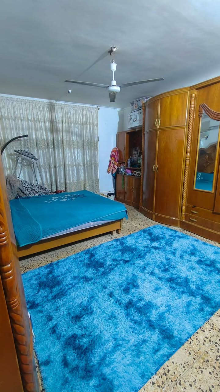 دارللبيع المساحه ٢٥٠ طابقين بناء اعكاده بناء قديم الواجه ١٠ جة اليرموك ١٠بيت عن الشارع العام بفرع صيدليه عامر الخفاجي الستفسار على الرقم مامتواجد على الفيس مكلف بلنشر ***********
