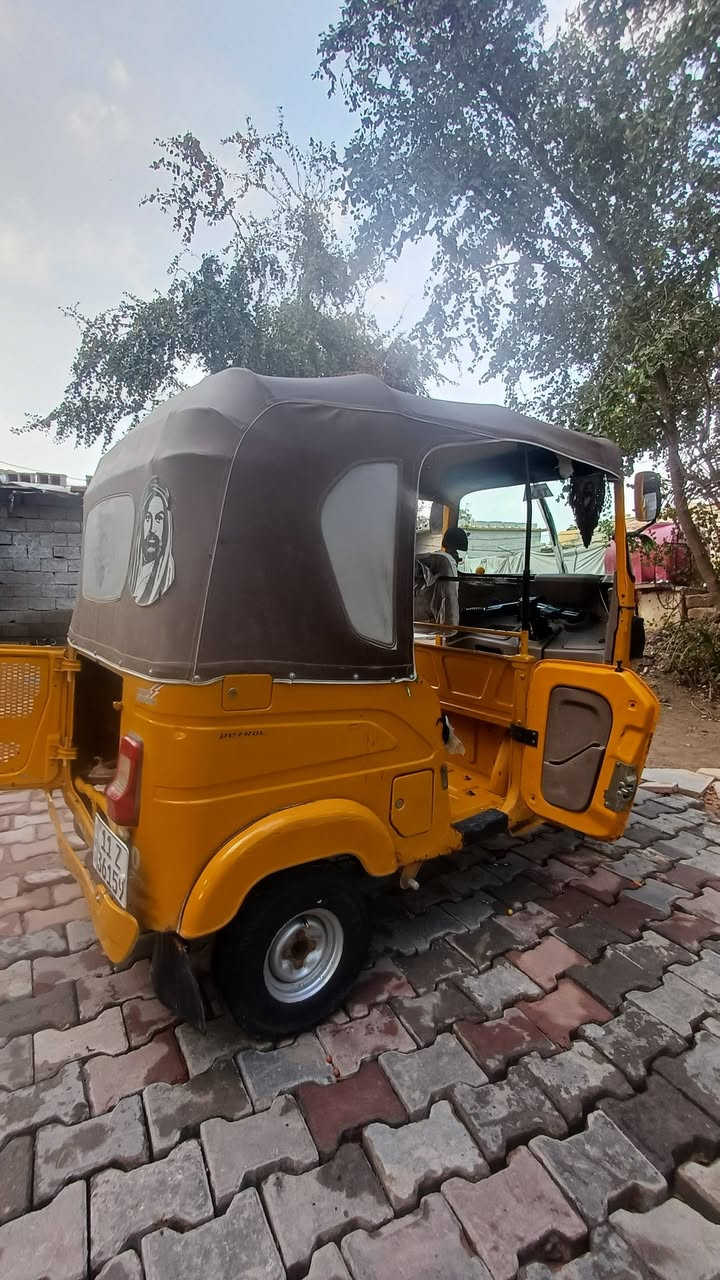 سلام عليكم تكتك البيع مديل 2021رقم نكليزي تكتك خير من الله تحويل ثاني يوم بيه بس شويه بل الغد ضربه زغيره هاذ رقم تصل وبيك خير ودلل***********
