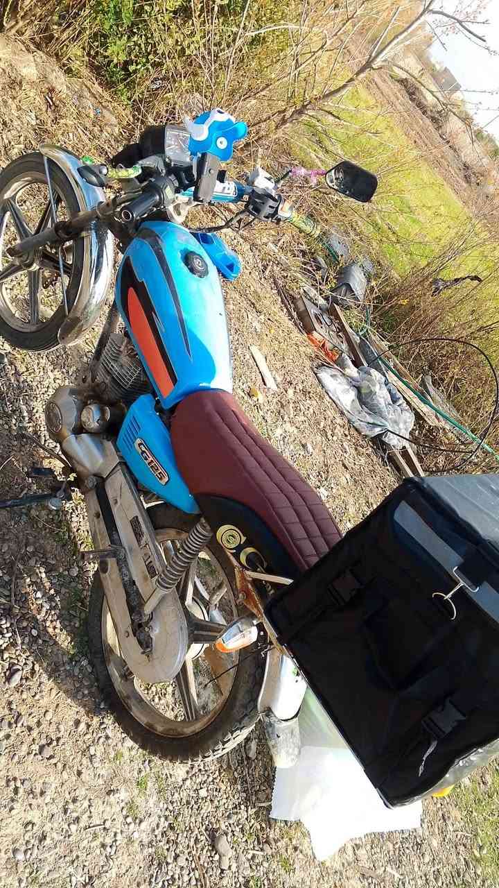 السلام عليكم  شباب ماطور ايراني 5گير للبيع محرك مفتوح نضافه ونشاط حلو السعر 325
الستفسار ***********
