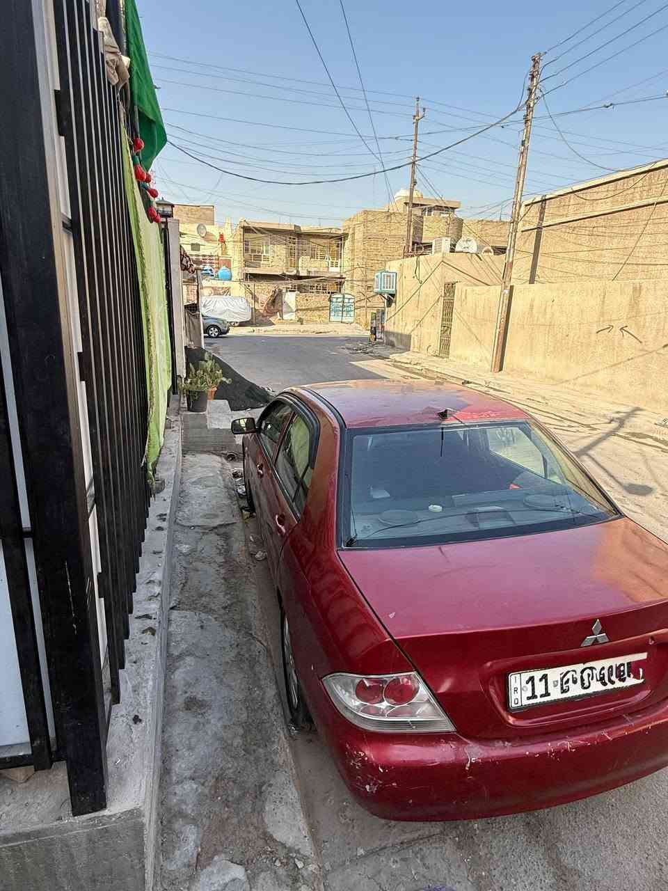 لانسر ٢٠٠٩ كير ومكينه وتبريد وصدر وتايرات جيدة جداً كشر بيه صبغ بدون ضربه والقمارة بيها مكانات جراد وطخه بالبنيد بسيطه موضحة السيارة رقم بغداد باسمي والتحويل ثاني يوم السعر  ٦٦ وبيها مجال قليل
***********

