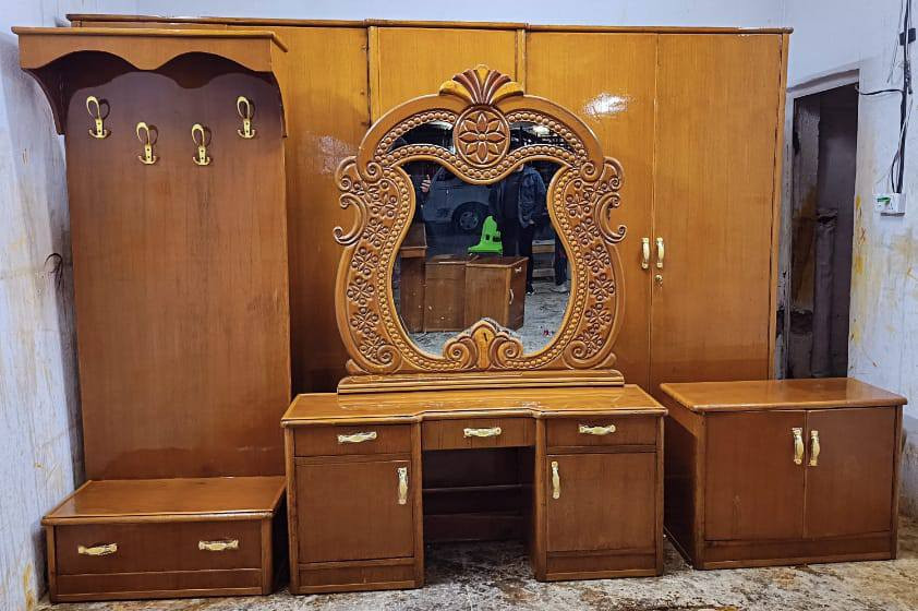 غرفة 5 ابواب صاج درجة أولى مستعملة ***********
