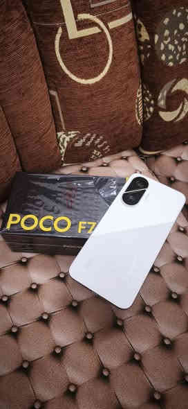 للبيع بوكو اف 7 برو. 512  جهاز نضيف اغراض مامستخدمي سعر جديد 535 الف سعري 445الف بيع مستعجل وسعر جدآ مناسب انتصال عل هاذه رقم *********** عنواني موصل
