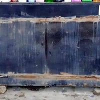 ميز حديد • نظيف • الماجديه الشراي