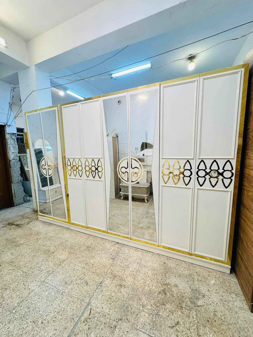 غرفة نوم تركي 🇹🇷مستخدم 
نضام ابواب نضافه فول 
تتكون من 10 قطع 
+ برغي وجوي حديد + قماش وتر بروف + شازلون مخزن + سرير مخزن + اناره شغاله 
سعرهه 900 الف تشمل التوصيل والشد داخل بغداد مجاناً


**إذا كنت صاحب هذا الإعلان وتريد حذفه لأي سبب، رجاءا أرسل رسالة إلى الدعم الفني**