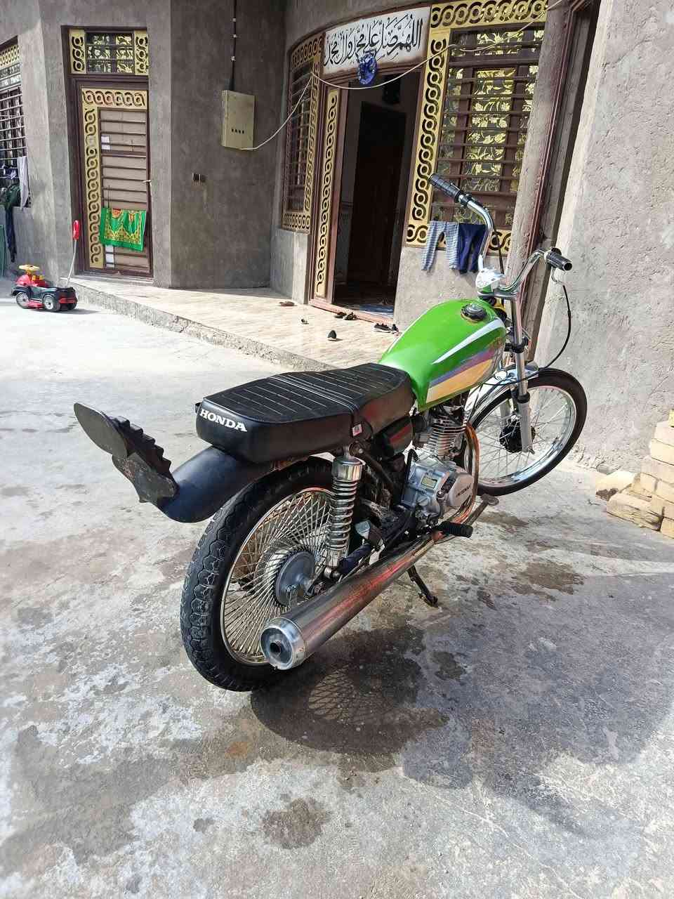 كلك كلك 23 السعر 500 مكان نجف عباسيه وهاذه رقمي بيه بس واتساب ***********
