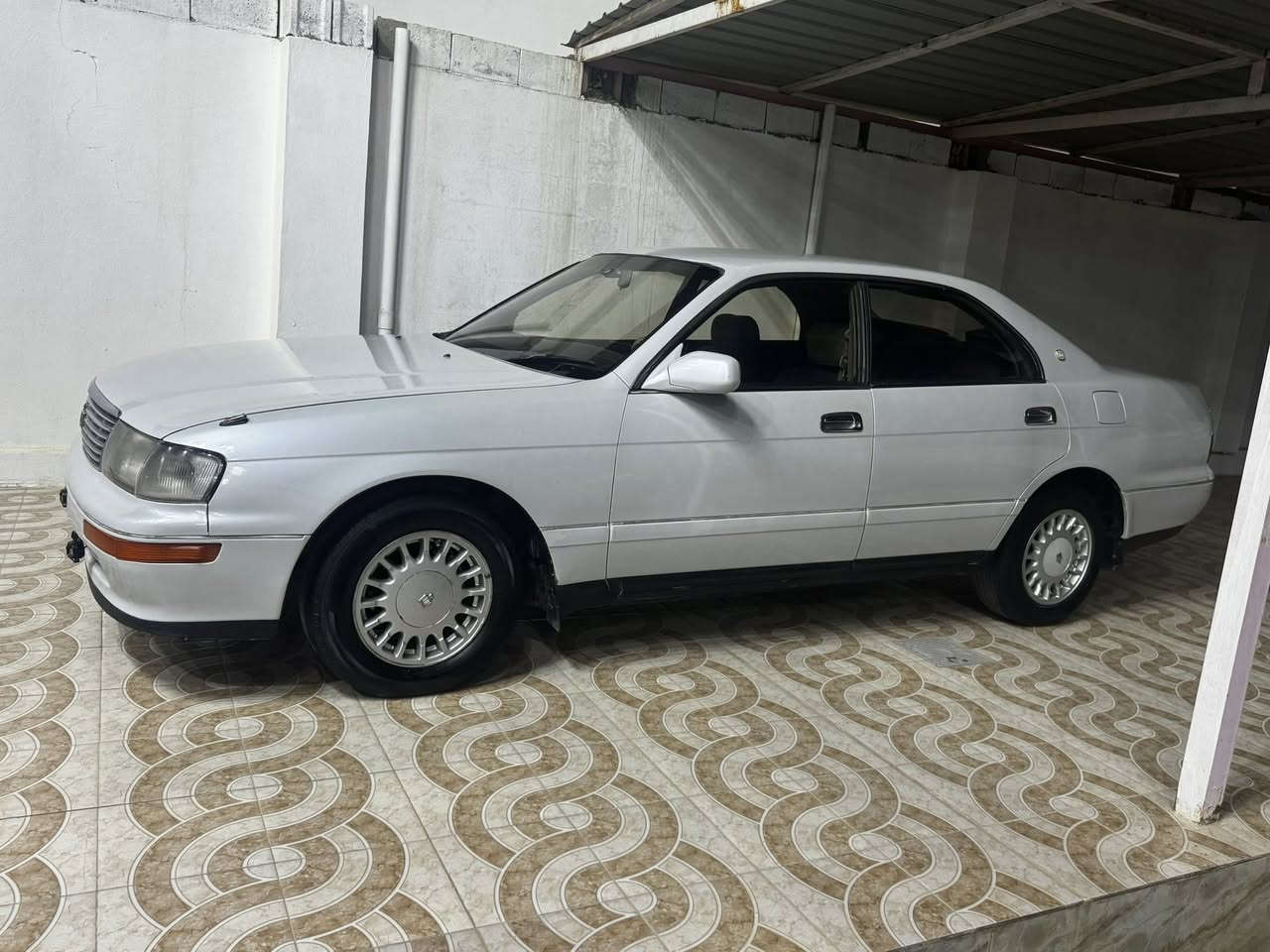 تيوتا كراون بطه موديل 1993 رقم أنبار تحويل مباشر محرك 2.5 جديد كير جديد مال حاويه تخم تاير صدر تبريد ثلج داخل جديد من بطائن وسقف ودشبول بالباكيت سياره جديده وجاهزه مال جناي السعر 55$ بيع او مراوس حسب القناعه مكان رمادي /***********
