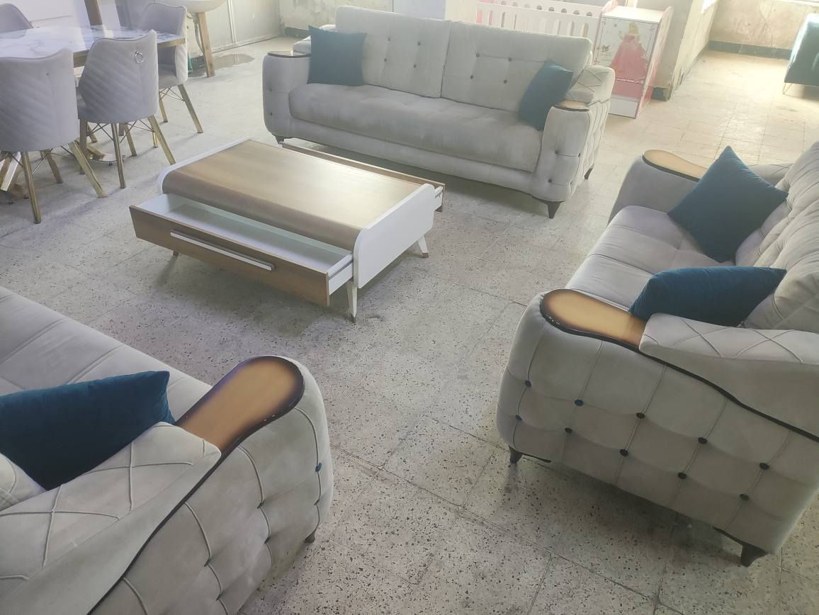 للبيع شرط النظاافه مااركه كل غرض وسعره ..  🤩 العنوان موصل الدركزليه مقابل الاطفاء محلات الرحال طابق الثاني . ☝️


**إذا كنت صاحب هذا الإعلان وتريد حذفه لأي سبب، رجاءا أرسل رسالة إلى الدعم الفني**