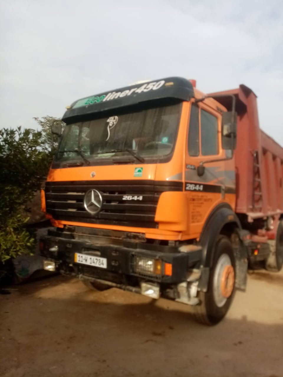 كالسلام عليكم مديل 96محرك 44كير180مجموعه جيئف تخم تايرراس وعربانه 3لوحات انكليزي بسمي مكان السياره نجف السعر5ونص ***********
