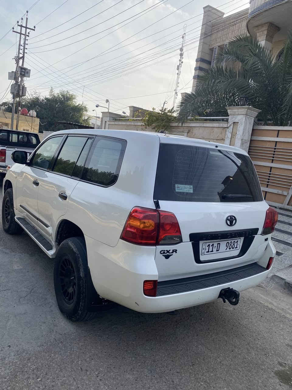 سلام عليكم لاندكروز 2010 الساره 8 سلندر بانزين 4700 ماشيه 92 الف بلاد سياره بيهه صبغ صفحتين بدون حادث ولا ضربه ابيعلك حزام السياره مصروف عليها هواي كلش حداديه ايرونمان  وطبلات برو فندو. ويل ميثود  وتاير شاهين السعر 260 وبيها مجال قليل مكان ميسان استفسار   *********** هزه جديده ورقم بغداد مرتب وسنويه بسمي
