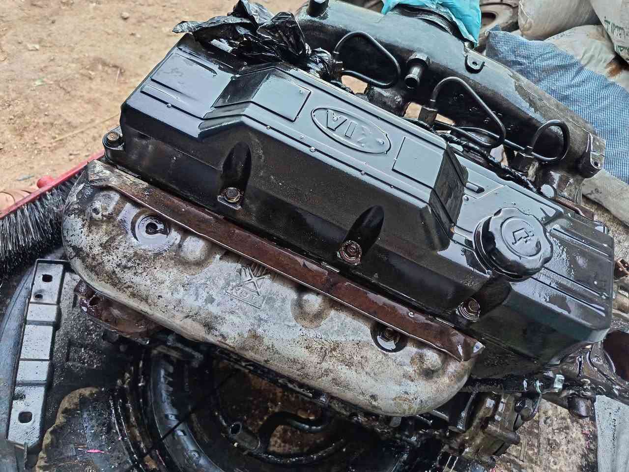 مكينة كيا 2700كامله مجرد خيط بخار قليل السعر 6ورقات وبيه مجال بسيط مكاني معامل الحسينيه رقم الهاتف ***********
