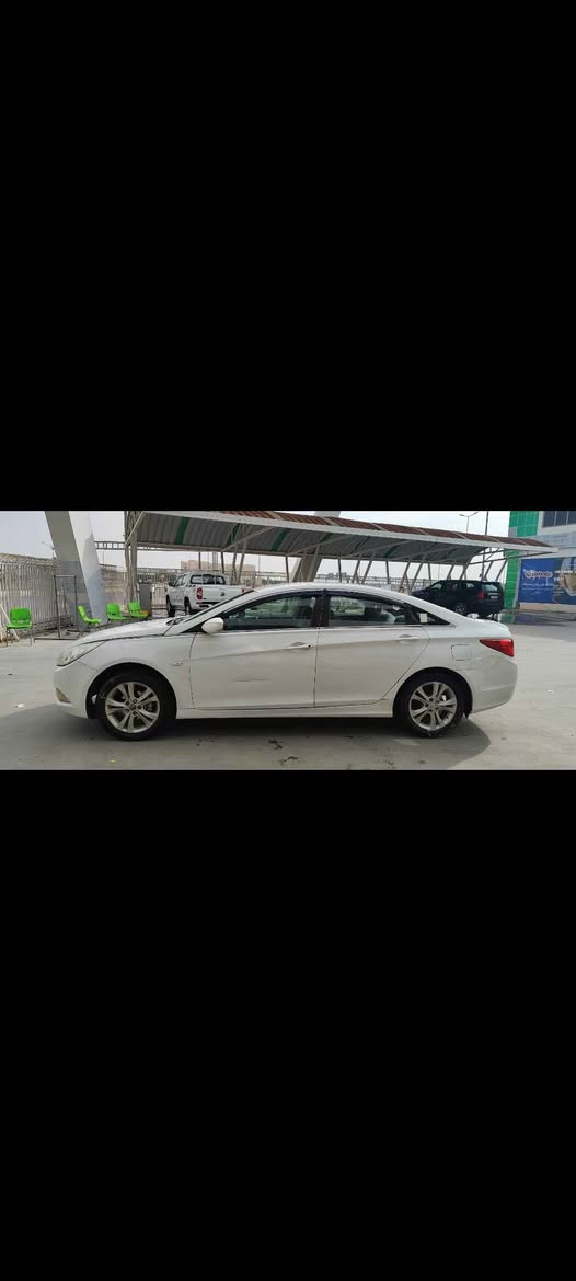 السلام عليكم ورحمه سياره سوناتا موديل 11 مضلع كوري رقم إنكليزي وسنويه وهزه وملصق جدد بصره بسمي تحويل ثاني يوم مكينه جديده البارحه شاهده بعدهي بضمان كير حداده تخم تاير جديد البدي شوف العين ما مكفول ⁦⁦⁦⁦)ملاحضه البدي كوم حديد تجي تشوف تقتنع يالله ( مكان بصره رقم *********** سعر 88 وبيهه مجال البصرة, العراق
