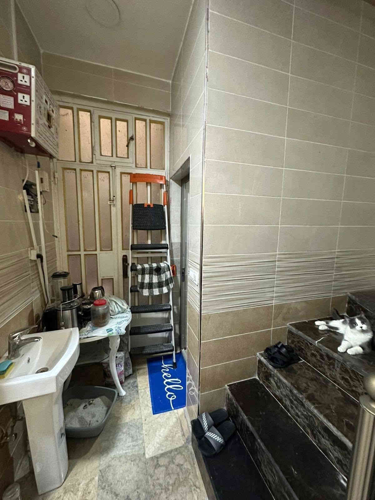 مشتمل للبيع داخل قيصريه حديث 
 
المساحه( 40  ) متر    الواجهه ( ركن مدخلين ) 

يحتوي ع مدخلين 🚪 وصاله وغرف نوم عدد (2) 
وخدمات عدد(2)
مطبخ معزول وبيتونه وسطح 

🕹️العنوان : الاعظميه -الاخطل قرب كليه بغداد 

حالياً مؤجر بوارد شهري 600 الف دينار 

للاستفسار ***********📞📞📞

—————————————————————
📍أو #زيارة #الموقع -#الاعظمية . #خلف #جامع #العساف
 (#المستقبل #للأستثمار #والتسويق #العقاري)
#مقاولات #عامه - #بيع #وشراء #الدور #والاراضي #والبنايات #السكنيه #والتجاريه -#بناء #هدم #ترميم- #تصاميم #هندسيه #الجميع
