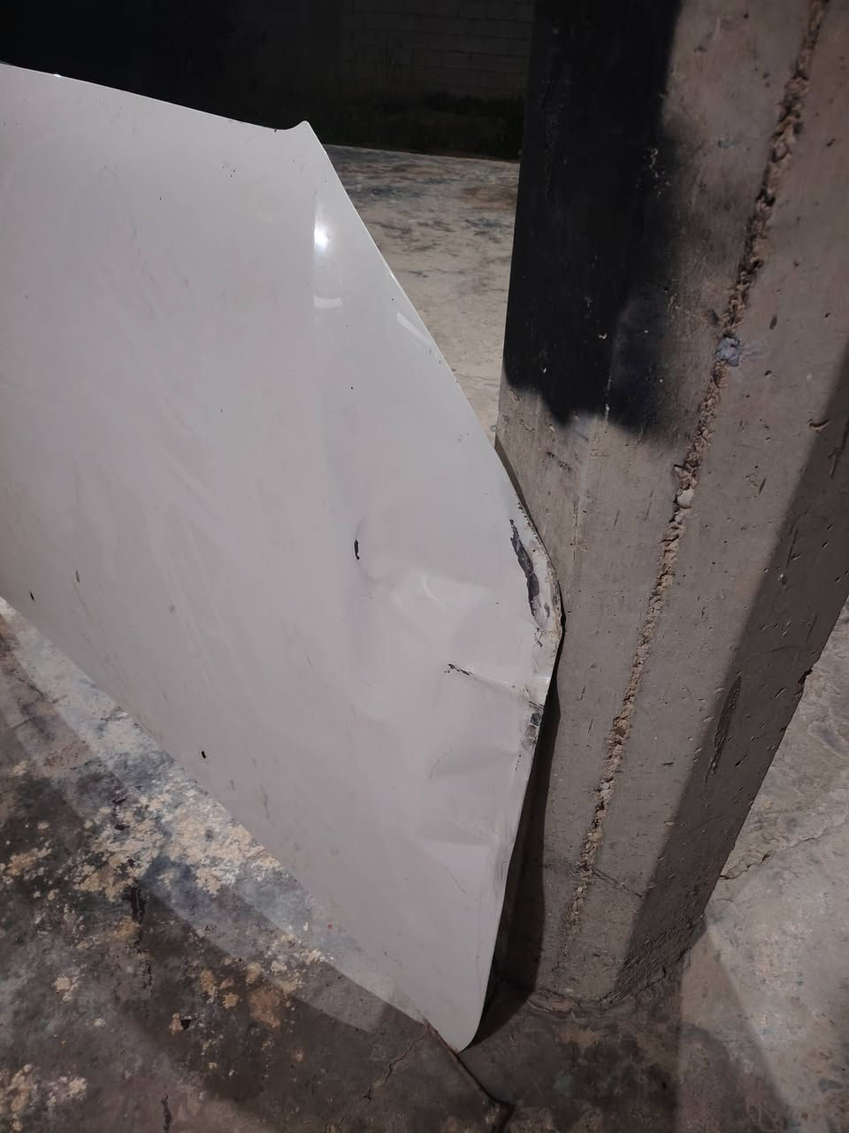 سلام عليكم 
غراض النترا لبيع
بنيد ابيض خليجي اصلي مال شركه بي ضربع كد شبر 
بدنه 
مازده جهت اليسر 
بلاجكتور جهت اليسر
لبيع بسعر مناسب 
مكاني بغداد غرب بسمايه 
***********
