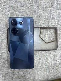 تكنو كامون ٢٠ برو ٥G • ٢٥٦/٨ • ايربود ريملي