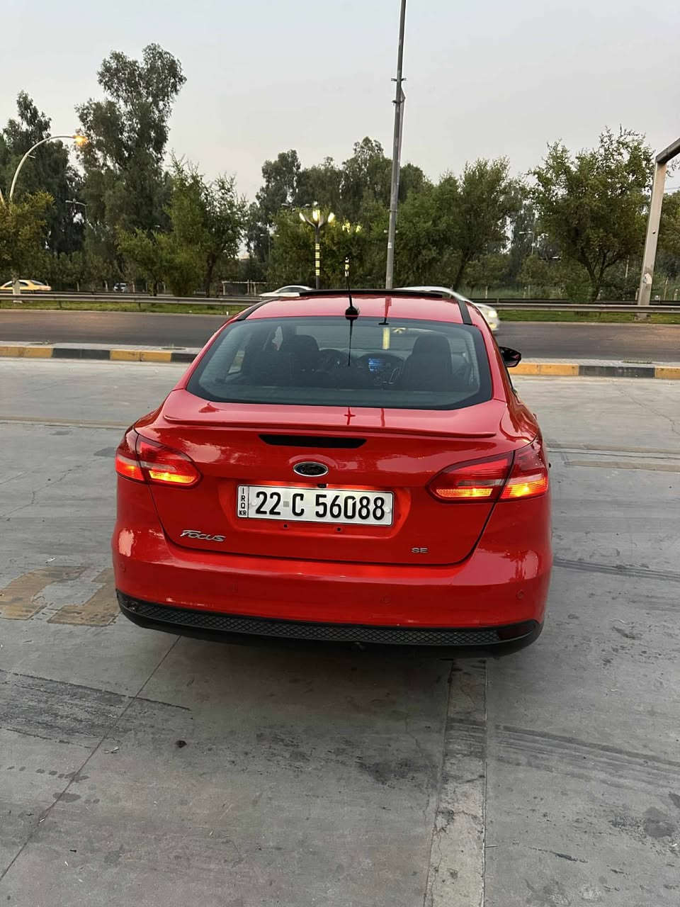 فورد فوكس 2017 SEL
محرك 2000 بانزين عادي
فول مواصفات اناره داخليه 7 الوان وتفاعليه شاشة كبيره كاربلاي واندرويد اوتو  نظام الشاشة sync3.4 وشاشة عدادات سستم صوت sony سلايد تبريد قطعتين منفصلين السائق والراكب كامره دوارة وحساسات  
رقم مسطره الجديد باسمي السياره شرط التحويل 
سياره بدون صبغ
السعر 104
موصل
***********
