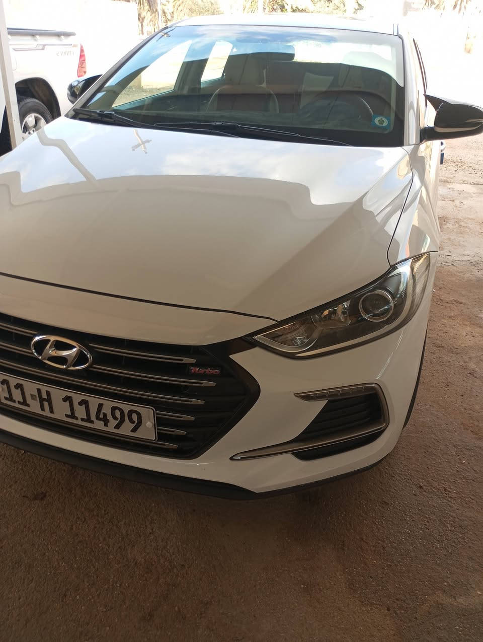 السلام عليكم هونداي النترا سوبر 2018 خليجي كفاله عامة فول مواصفات مايشة155 الف
فتحة سقف
حساس امامي وخلفي
تبريد قطعتين خلفي 
LED امامي نهاري
مراية شفط
اشاير بلمراية
شاشة كبيرة مع كامرة دوارة
ويل كب 17 كروم المرغوب مع 5 ويلكب
تحكم مقود
محرك 2000 دوش المرغوب ما مفتوح ع وضع الشركة
محرك وكير مكفولات من الفتح ع وضع الشركة وحدادية وتبريد وتخم تاير كلة جديد وبلادي ما ملعوب بيهة ابد و ع ايد وحدة استخدام شخصي السيارة ورقم بغداد بأسمي تحويل مباشر السيارة مابيهة نقص لو برغي 
مكان السيارة النجف 
السعر 158 وقابل للتفاوض
للاستفسار ***********

ملاحظه بيهة بردات جدا خفيفات
