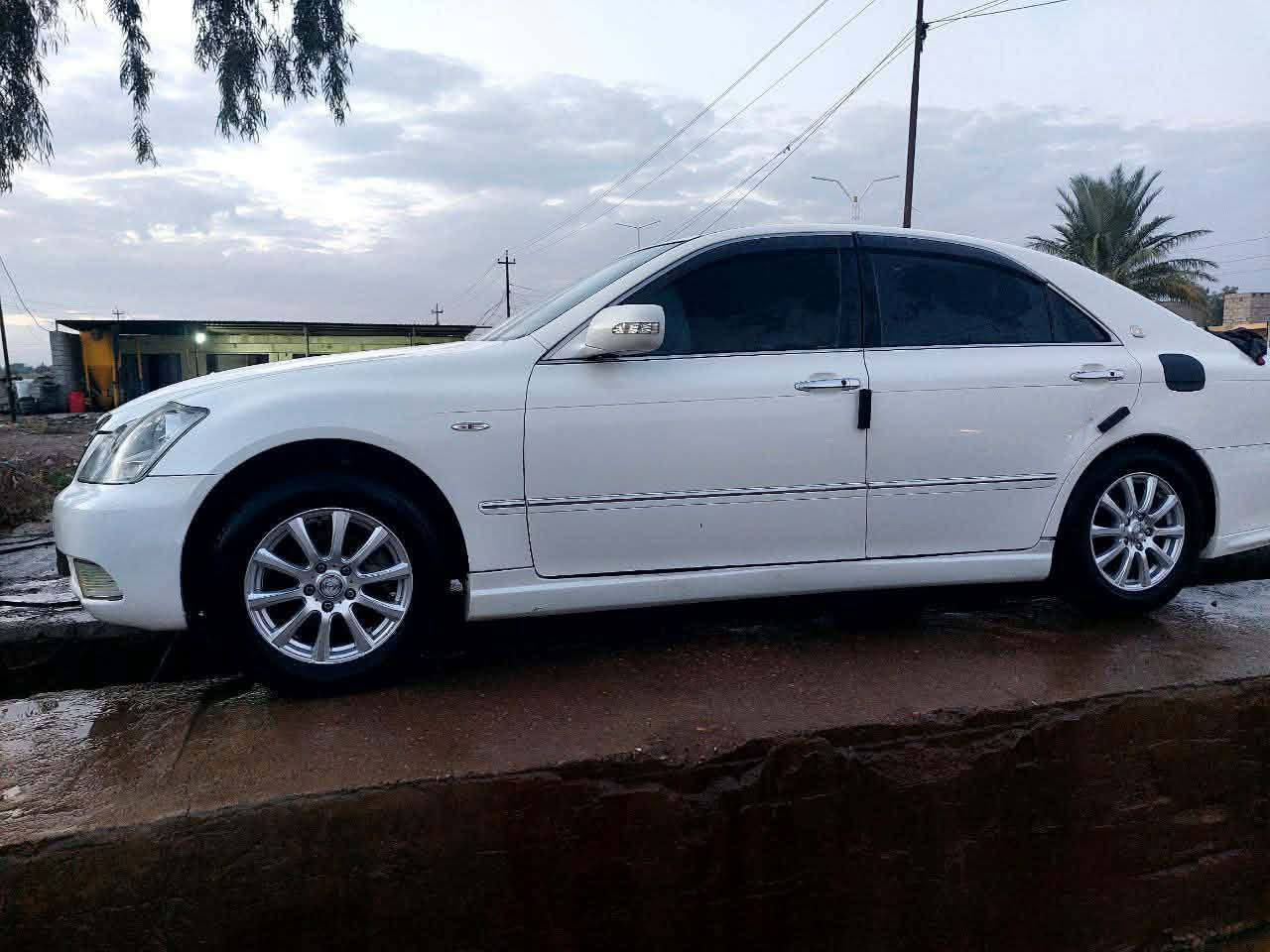 شاهينه للبيع 🎌🎌
السياره مفوله 
بصمه 
شاصي ٨٤ 👉🏽
داخل اسود مابيه اي نقص 
تبريد، تدفئه شغال ✅ 
محرك كير تعال افحص ✅ 

ستفسار خاص فيسبوك متواجد 
*********** واتساب
سلاح الدين قضاء الدجيل
