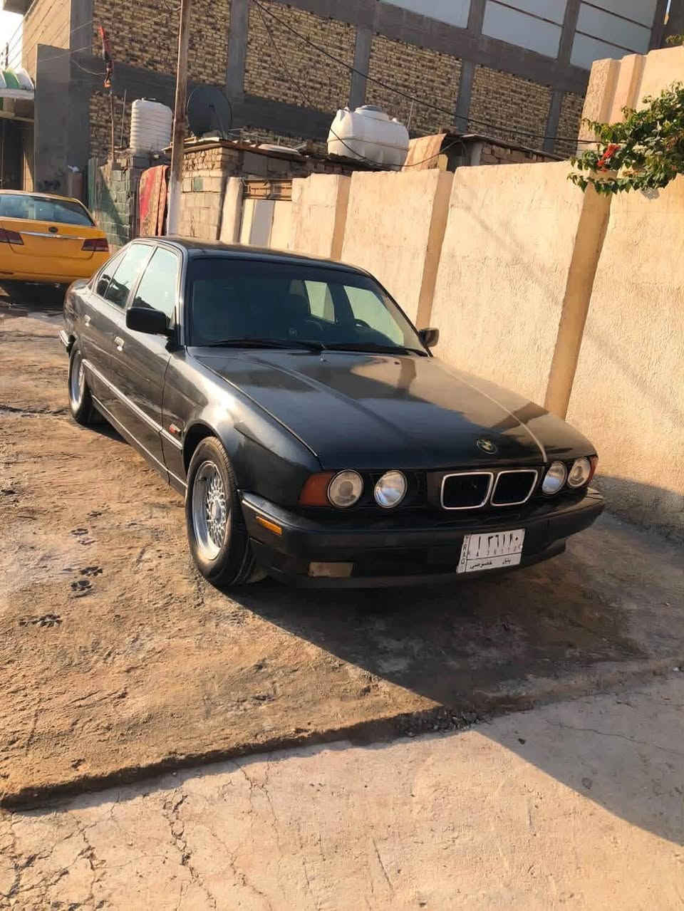 بيم 525 وارد يايابني اصل وفصل موديل 90
تبريد شغال فول كهربائيات كله شغال محرك وحدايه مكفولات 
مصبوغه عام سنويه ساقطه صارله سنه 
سياره بأسمي تحويل ثاني يوم 
سياره متعوب عليه  سعره 60 وبيه مجال
بيع او مراوس
مكاني بابل حله 
***********
