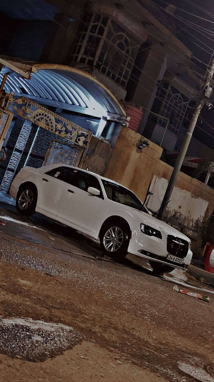 سلام عليكم السعر 188 قفل 
للبيع او للمراوس اوباما 2016 معلايه 2018 
  فول مواصفات C300 رقم بصره تحويل فقط
 فحته بنوراما ستير كهرباء 
 مري قلاب كشنات تدفئه تبريد هواي مواصفات 
صبغ جاملغ وبنيد وجاملغ خلفي صبغ 
 بدون دواخل كير مكينه كفاله من الفتحه 
 مكاني البصره الهارثه للبيع او للمراوس 
 *********** البصرة, العراق
