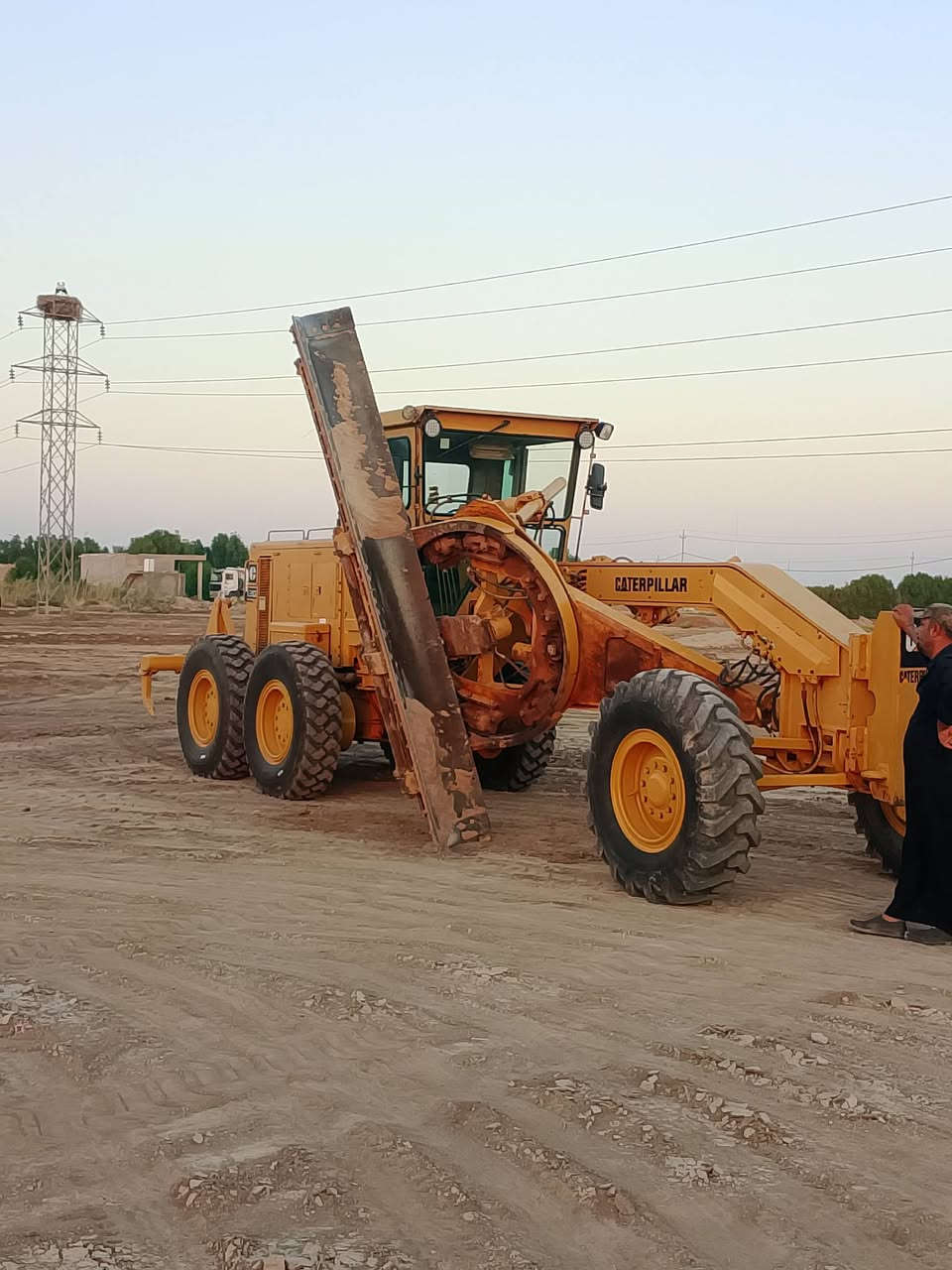 سلام عليكم للبيع كريدر كتر جي دخول جديد روتر وتحيه بلادي موديل 93اصل وضع شركة مكفوله كفالة عام استفسار ***********. ***********
