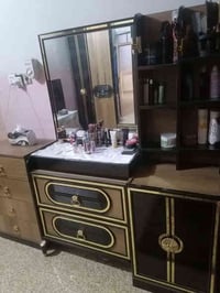 غرفه نوم تركي درجة اولى جديده حيل السعر 800 ألف هاتف07734508809
