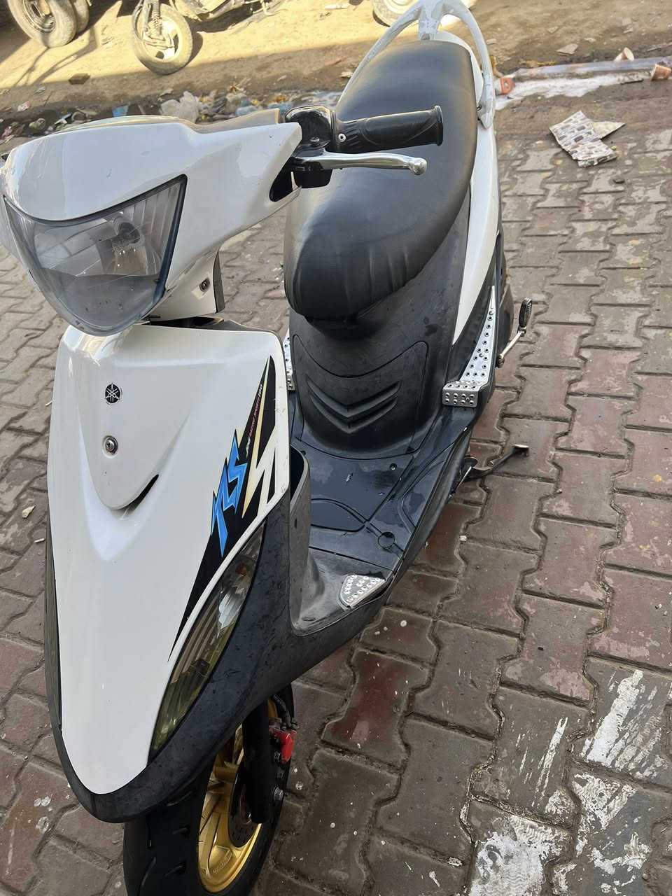 للبيع ماكس عدله بلاديه
مال رمبه برغي ممفتوح بل مكينه 
دراجه ملاح فول ومابيها نقص
مكان دورة شارع ٦٠ 
 سعر *********** سعر ٧٠٠ وبيهة مجال
