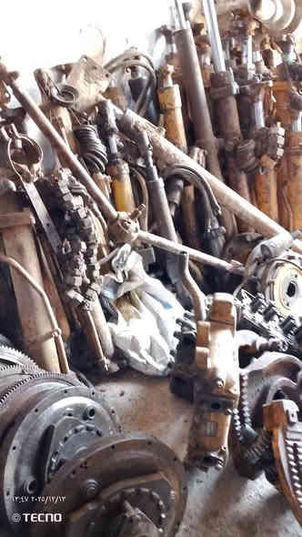 السلام عليكم توجد دشالي صفحه أكسل وكنترولات وبمات  وجكات كريدر كوماتسو و كريدر مسيوبيشي ورشة الفيتر أبو دعاء الغزي لتصليح وبيع وشراء المكائن الثقيلة كريدر كوماتسو و كريدر مسيوبيشي وادوتها الاحتياطية بغداد جرف النداف قرب جسر ديالى الجديد ***********
