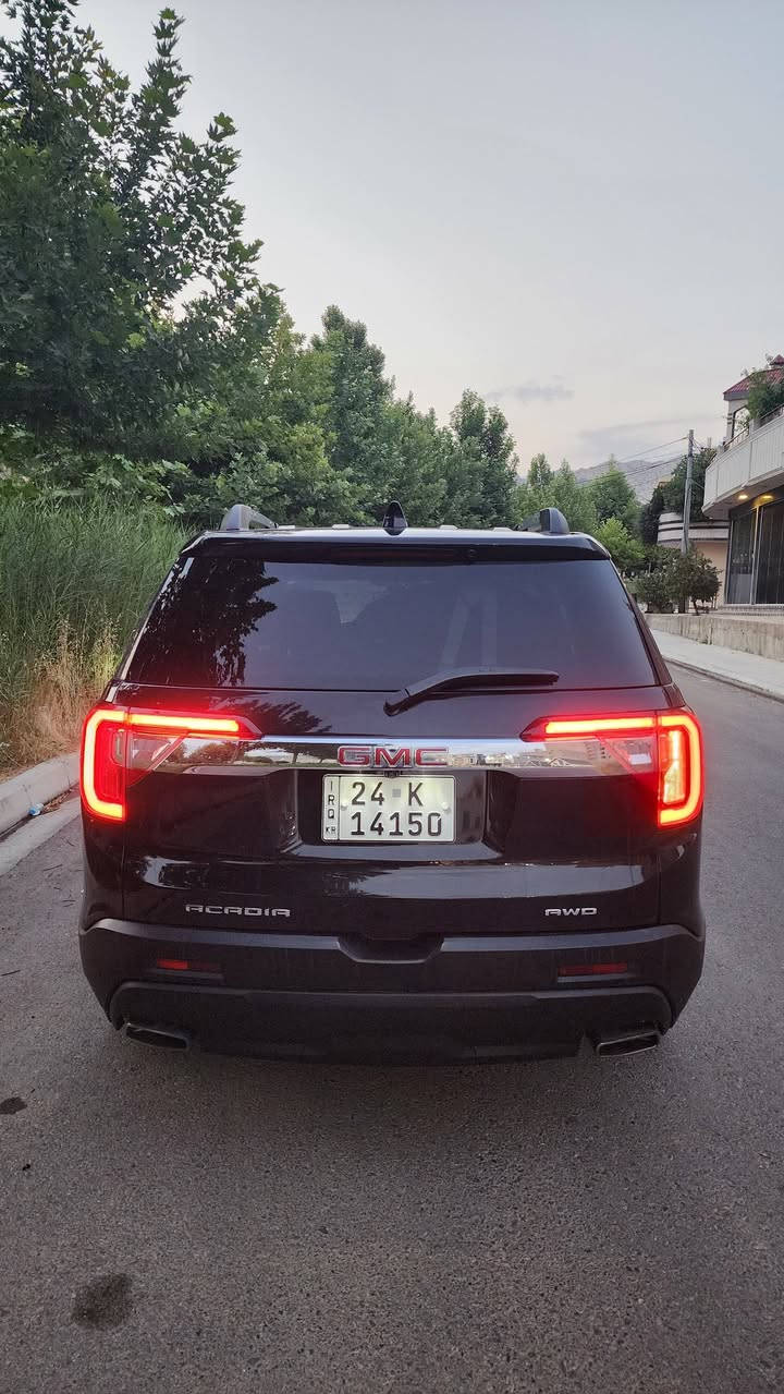GMC ACADIA 2022
2.0 Turbo mpi 4-Cylinder AWD.

السيارة الحلوة والمرغوبة.. تجمع بين الرزانة، الثبات، الشخصية القوية، والمواصفات الخاصة والسعر المناسب ✨
السيارة صاحبها الاول طلبها خاص  تفصال من الشركة

اللون أسود ثلاثي ابعاد مميز 
المحرك  2.0 لتر توربو، 4 بستن بقوة 228 حصان , المحرك المرغوب والسريع، يقبل البنزين العادي بدون أي مشاكل.
الاقتصادية تفويلة التانكي تمشيك تقريبا بحدود 880 كم!

ناقل الحركة الكير 9 نمر أوتوماتيك نظام دكم.
المسافة المقطوعة 58 ألف ميل.

أنظمة القيادة المتعددة  نظام تزحلق الوحل والثلج، الطرق الوعرة، السباق ، دفع أمامي + أمامي وخلفي 

فتحتين سقف 

مقاعد 3 صفوف منفصلة (VIP) مع نظام تدفئة الامامية، والكشن الرئيسي كهربائي.

سستم صوتي احترافي  8 سماعات طلب خاص ماركة Bose® Premium.

التبريد 3  قطع ثلج تحكم مستقل لكل الصفوف.

الشاشة بلادية  Apple CarPlay و Android Auto 

التشغيل عن بعد، 2 سويج بصمة، 5 بصمات أبواب للدخول الذكي، مع نظام قفل تلقائي.

الصندوق الخلفي  كهربائي يفتح بالحساس (عن طريق القدم) مع إظهار علامة جيمسي ضوئياً.

أنظمة الأمان ورادارات خلفية، جانبية، وأمامية، نظام تحديد مسار الشارع الذاتي، نظام التوقف الذاتي الفرملة التلقائية، ومنبه ما قبل الاصطدام على الزجاج الأمامي داتاشو

الإضاءة  منظومة زينون بلادية مع نظام الإضاءة العالية الأوتوماتيكية، وإشارات على المرايا الجانبية.

سايد بريك بصمة، شفتات تحكم بالستيرن، مثبت سرعة، ومنافذ شحن موبايل لجميع صفوف المقاعد.

   بطارية اي سي ديلكو بلادية، أرضيات جلد بلادية تحمل شعار جيمسي الأصلي، السيارة مسويلها سيرفس كامل

تخم إطارات جديد

🔹 حالة البودي والحادث 
السيارة كبس من الأمام والخلف على هيئة الشركة، ومجهزة  بدعاميات بلادية فئة دينالي

الحادث  خفيف في جهة السائق من الصفحة بدون أي ضرر داخلي. الجاملغ الأمامي مرجع بلادي، والضرر الثانوي في الجاملغ الخلفي.

السعر: 23.600$
بيه مجال للطيبين 

*********** واتساب

GMC Acadia VIN
1GKKNRL43NZ181972
