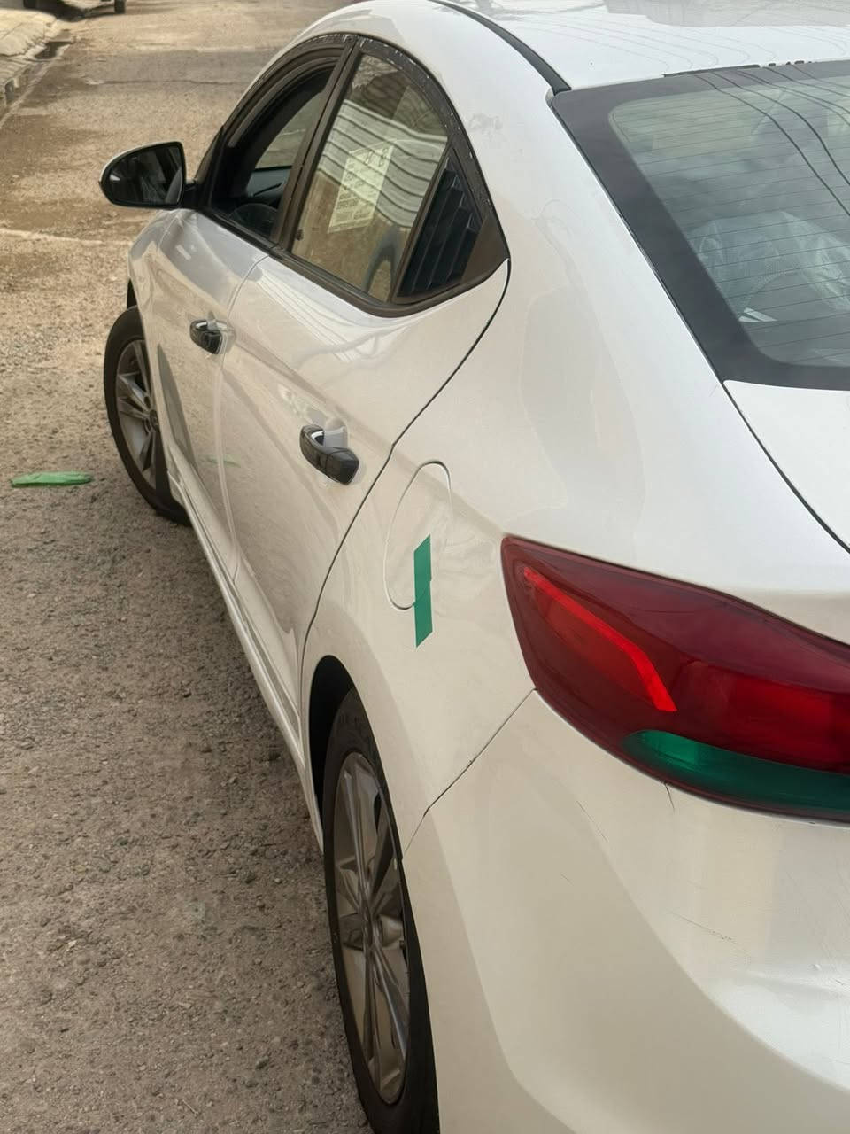 السلام عليكم
النترا مديل مديل 2017 
أمريكي 
السياره بدون حادث. بدون تبديل 
بدون شواصي بدون لغود بدو حوض 
طابه كلين من امريكا  
السياره خير من الله 
ميكنه 2000دوش 
كيرها atبلادي 
صدر امامي خلفي 
تخم تاير. 
تتفئه 
تبريد ثلج ❄️ 
رقم أربيل. 
تحويل أو وكاله 
مكان السياره بغداد.
سعر 115 وبيها مجال ***********
شرط وين ميعجبك تفحص افحص 
صور امريكا مفرقه بلمنشور
