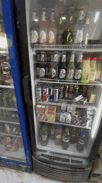 سلام عليكم
اسواق للبيع الدورة 
قرب مصفى الدورة منطقة المعدات 
***********
