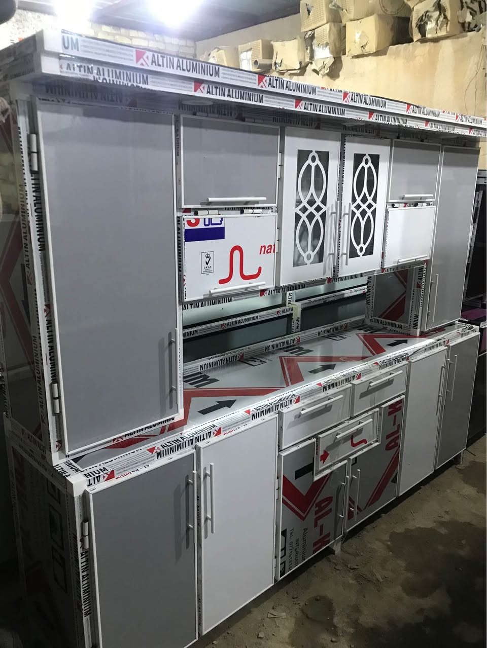 تخفيضات كاونتر مترين ونص ابو النزال شغل شرط التزكام مقطع اصلي بليت واحد ملم نرماده حفر نقش cnc تاج وكلوبات جراره بوري سكه شفط شغل درجه اولى مع سنك متر وربع مرمر ب٧٥٠ العنوان ناصريه شارع الاخلاص *********** ناصرية, ذي قار
