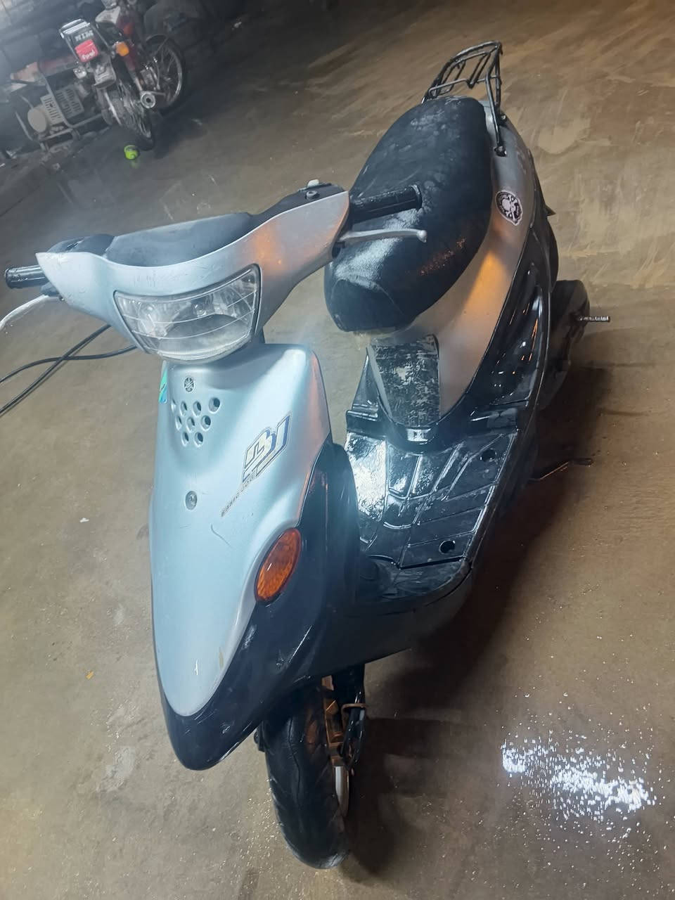 دراجه  رمبه عصفوريه بلاديه نص ديره محرك اخرس شلعه ومعدل السعر 250 وبيها مجال للشراي
لاستفسار
***********
