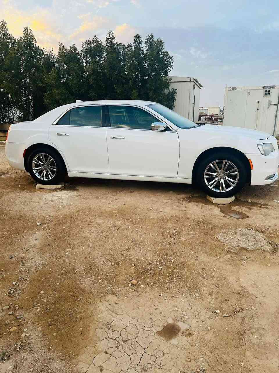 السلام عليكم أوباما ١٨ مرمزه ٢٢ بغداد بسمي تحويل مباشر
سيارة فور ويل
كاملة معاملة بس تدفع الفرق 
كير مكينة حدادة تبريد جاهز  مكلف بلنشر  رقم صاحب سياره هاتف ***********
