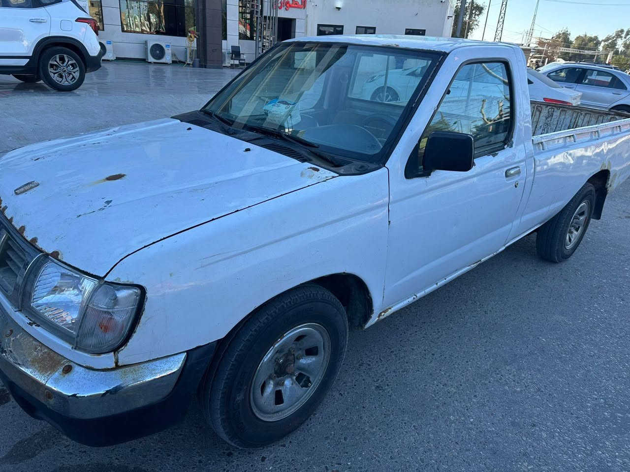 السلام عليكم بيكم للبيع موديل 2002 رقم ذي قار مكينه كير تبريد شاصي مكفول تخم تاير سياره جاهزه مكانها ميسان العماره السعر ٥٥ وبيها مجال الاتصال عل رقم ***********
