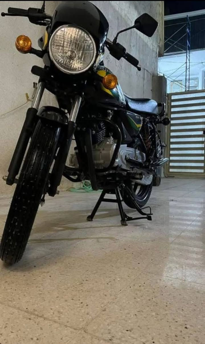 السلام عليكم
دراجة #بوكسر  هندي مرقمة موديل 2023/12/28

نازله من المعرض

2025/2/7#

دراجه ع وضع الشركه # 

 #وسنويته ب اسمي تحويل ثاني يوم مكاني كربلاء

السعر 2300وبيها مجال مستعجل على بيعتها 

ملاحظه الصور قبل شهرين حالياً الدراجه احلى بهواي 
***********
