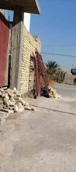 (( نقدا أو اقساط))
إعلان رقم/ 66
جنس العقار/ سند زراعي 25 
نوع العقار/ دار سكن 
المساحة/ 400م واجهة 20م ونزال 20م 
الموقع/ بابل - الحله ورديه داخل بداية الطريق المؤدي الى مرقد السيد علي بن الحسن المثنى (أبو هدمه) ع وخدمات متوفرة من كهرباء وماء اسالة وتبليط.
التفاصيل/ بناء حديث ( طابوق درجه أولى) كونكريت مسلح ارتفاع السقوف 3م و50 وكهرباء دفن عمل ممتاز.
الطابق الأول/ صالة 5x6 وغرفتين نوم 4x5 وكلدور ومطبخ ومجمع صحيات داخلي وخارجي.
الطابق الثاني/ غرفتين نوم وكلدور ومجمع صحيات ،
ملاحظة:- 
1. الدار بحاجة الى تشطيبات من جص وبورك  وارضيات .
2. تقع مساحة الأرض 200م على الجانب الأيمن من الدار بالإمكان استغلالها دار سكن أو حديقة ،
للاستفسار مراجعة مكتبنا أو الاتصال بنا عبر الارقام التالية:-
( واتساب متوفر)
***********
***********
‏‪***********‬‏
