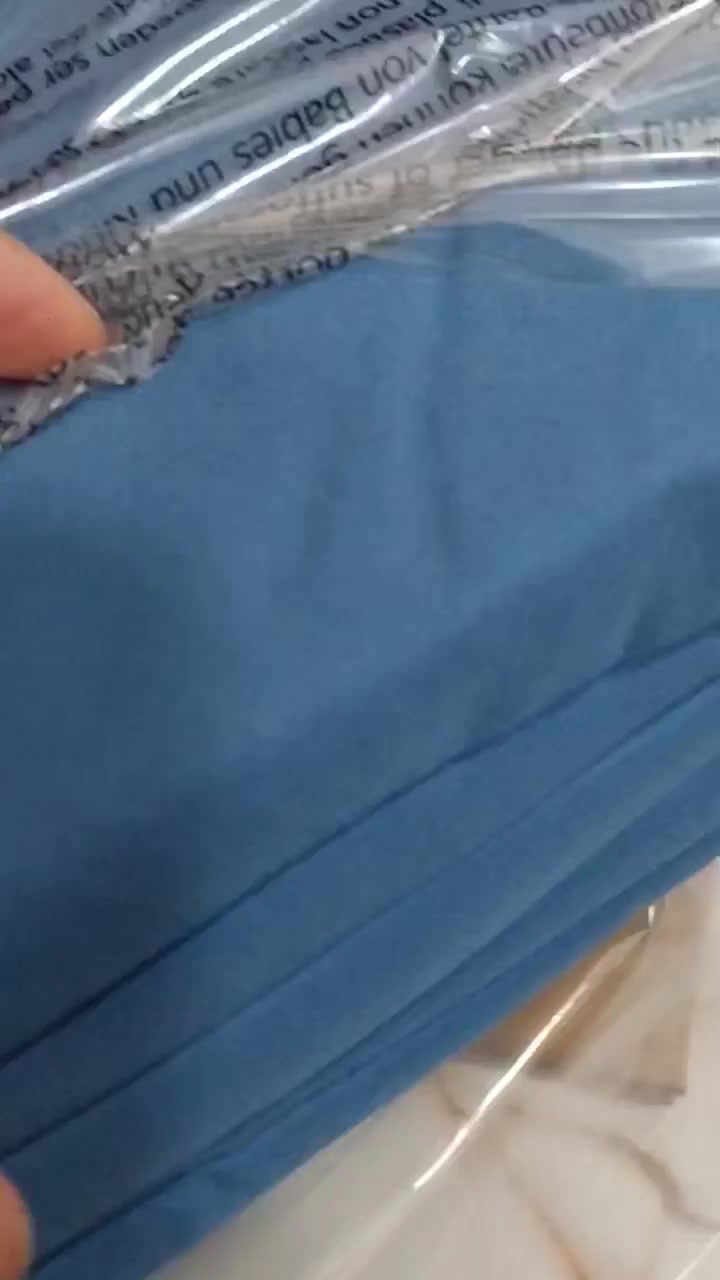 هذه فرشه كامله مال امزون وحده ب١٠ كل قطعه تتكون من ٤ وجوه مخاديد وجرجف لاستيك وجرجف بدون لاستيك يعني يعتبر غطوه قماش ممتاز 
متوفر بس قطعتين هالونين الي بالصوره


**إذا كنت صاحب هذا الإعلان وتريد حذفه لأي سبب، رجاءا أرسل رسالة إلى الدعم الفني**