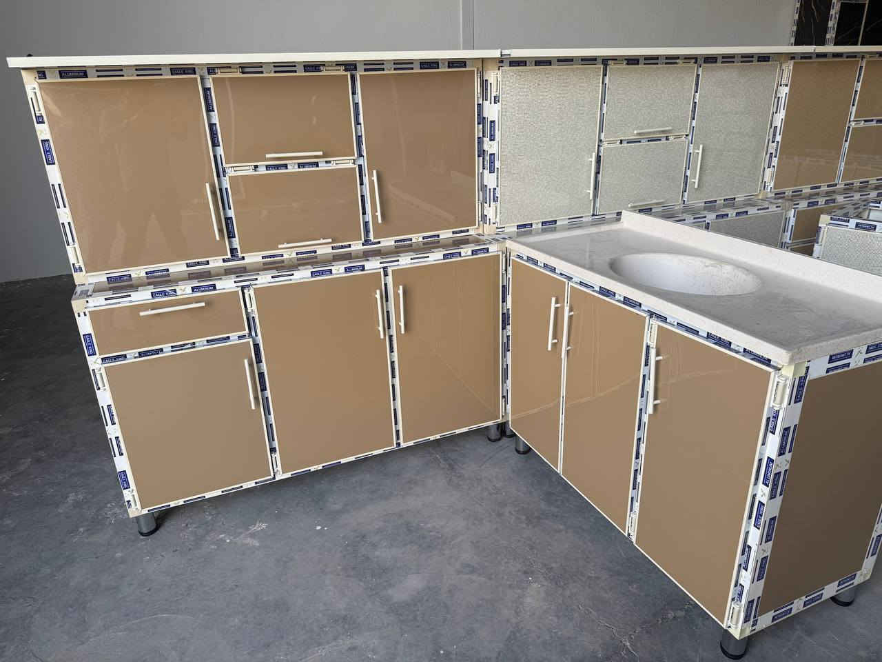 انطلاق كل ماهوه جديد وحصري ❤️🌹
كاونتر متر ونص ارضي وملحق مع سنك متر و20 سم 
البوري المنيوم صيني درجه اولى
الداخل والظهر بليت 0.7 ملم 
سقف الأرضي مبطن خشب MDF
الأرجل ستيل 
اليدات بوري ثقيل 
المحلق ديكور شفقه 
السعر   310 الف 😍
متوفر توصيل 🚀🚀
للاستفسار مراسله الصفحه او عبر الواتساب
***********📞☎
