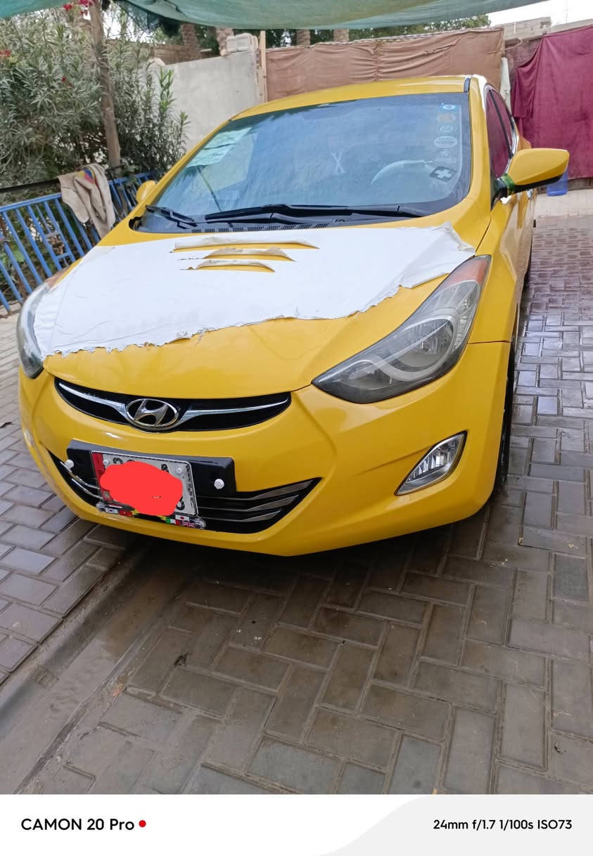 سلام عليكم اخوان النتره مديل 12 جاهزه سياره بيه فقط جملغ وباب سياره مكينه كير تبريد ثلج رقم نكليزي مالكه بدوانيه سنويه 31 يله تصقط مصفره هيئهوغرامه  تخم تاير حداديه دوشمه كماليات مكينه 1800 سياره حلوه وجاهزه من كلشي مكاني ديوانيه حي العسكري سياره كله جاهزه سعره 94 نتصل ‏‪***********‬‏
