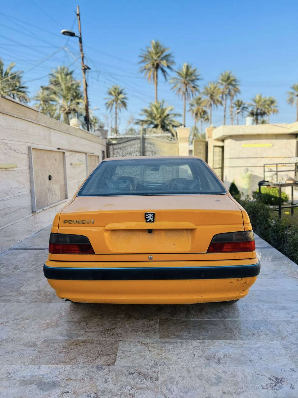 السلام عليكم 🔥😎 بيع فقط 
بيجو بارس 2025 شركه العامه 
زيروو بدون رقم 
عنواني الكاظميه 
***********
