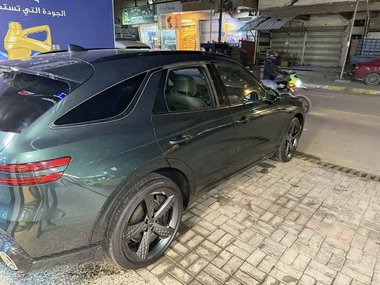 جينيسس gv70 سبورت برستيج 2023 فول مواصفات اربعه سلندر ماشيه 80 الف كم بدون ايرباك حادثها موضح بالصور كامل السعر 330 وبيها مجال مكاني بغداد الدوره ***********
