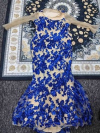 ملابس • للبيع